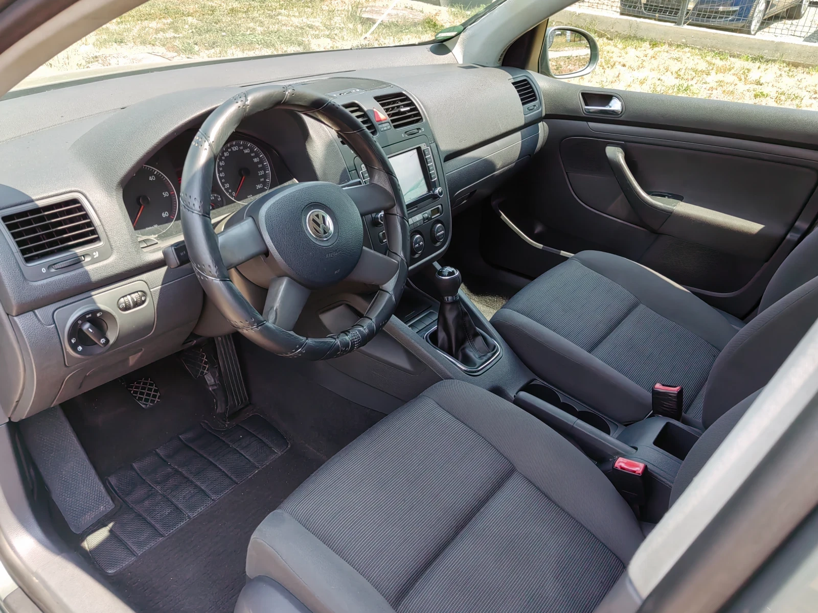 VW Golf 1.9tdi 105ps Navi | Mobile.bg — изображение 12