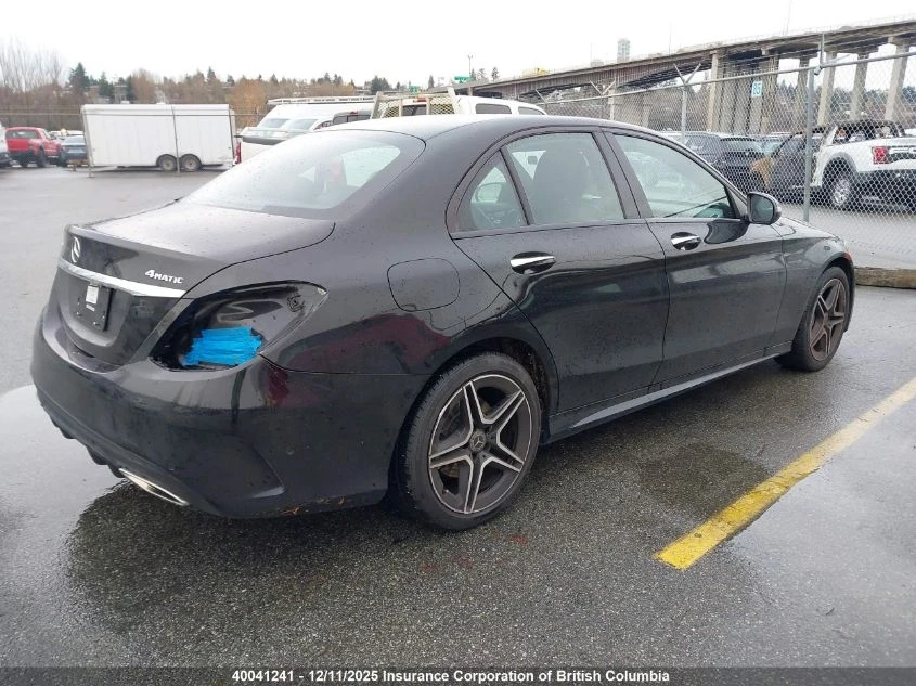 Mercedes-Benz C 300 AMG* Pano*  - изображение 4