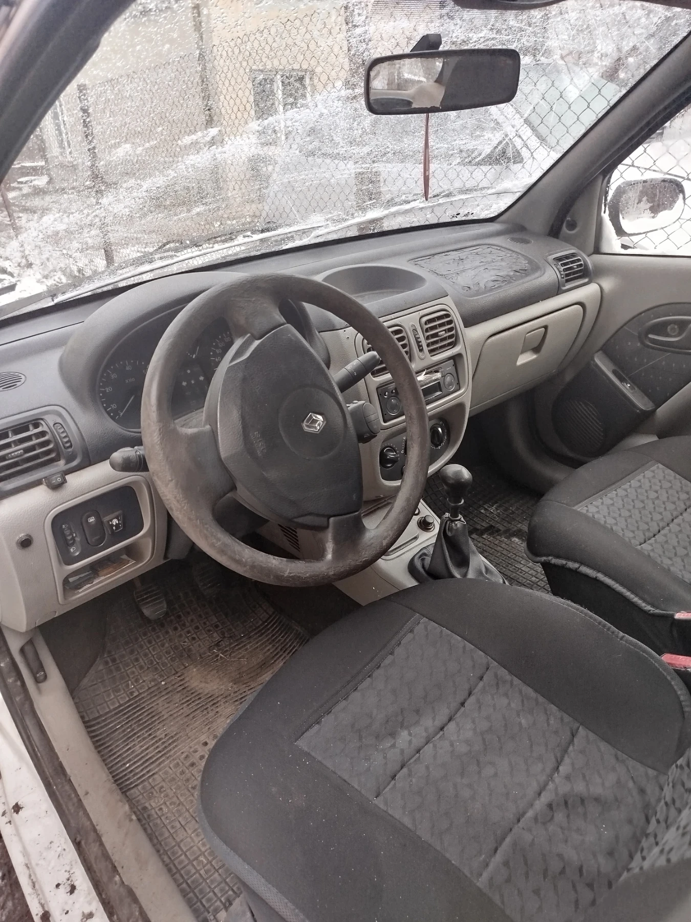 Renault 10 | Mobile.bg � ����������� 3