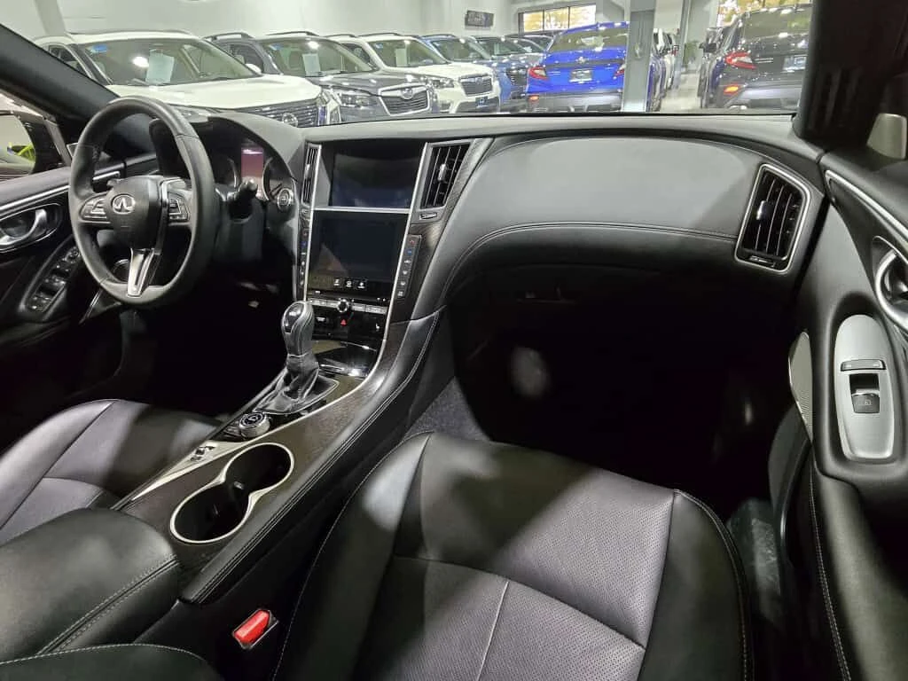 Infiniti Q50 * SENSORY SIGNATURE EDITION 19 Black Wheels AWD Au, снимка 14 - Автомобили и джипове - 53861716