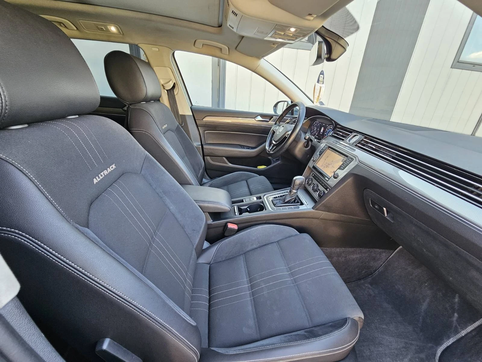 VW Alltrack 2.0TDI 4Motion ТОП Digital Keyless ПАНОРАМА ЛИЗИНГ, снимка 10 - Автомобили и джипове - 53918465