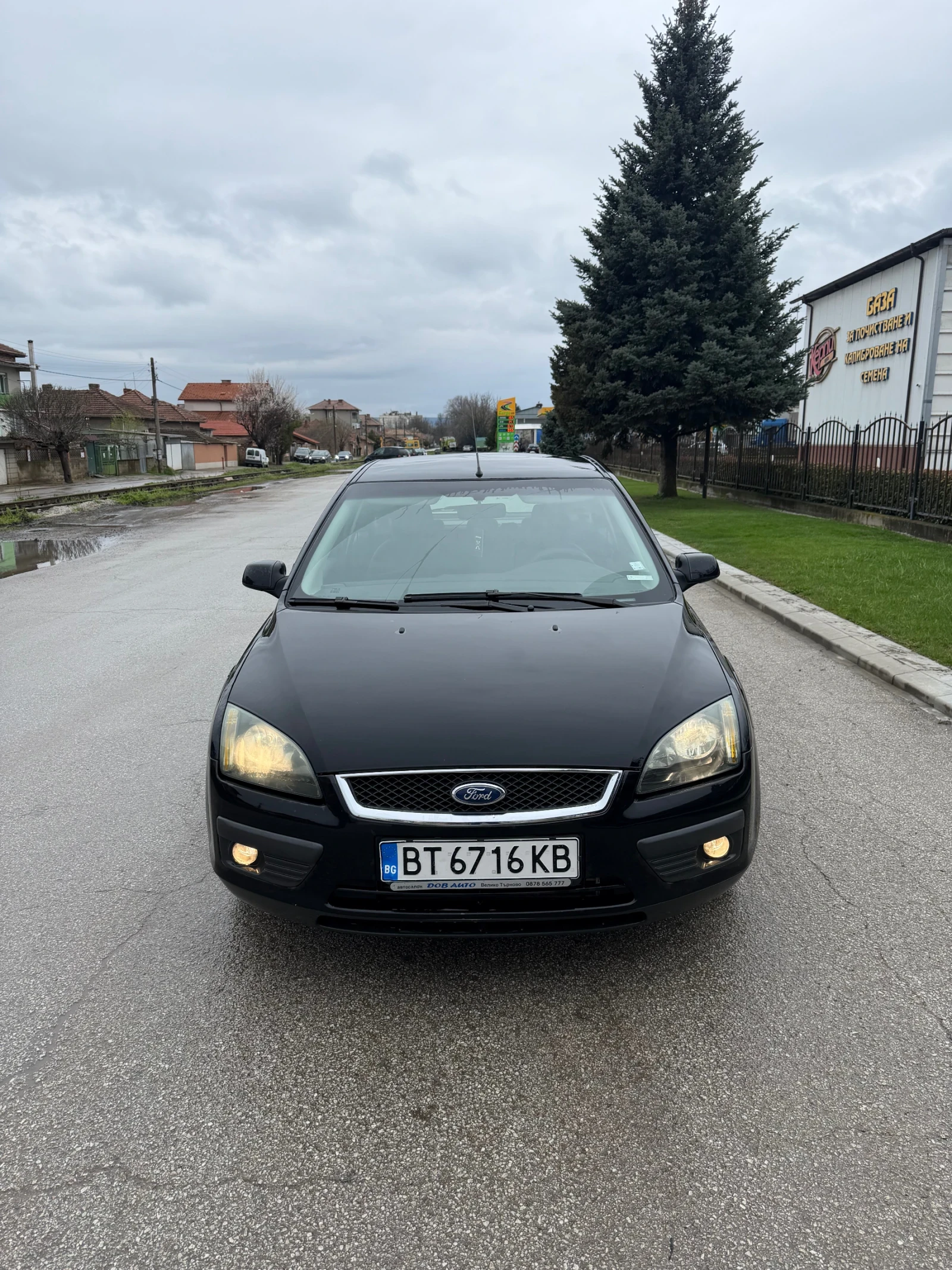 Ford Focus 1.8DI РЕГИСТРИРАН ЗЕМНИ ГУМИ, снимка 3 - Автомобили и джипове - 54043553