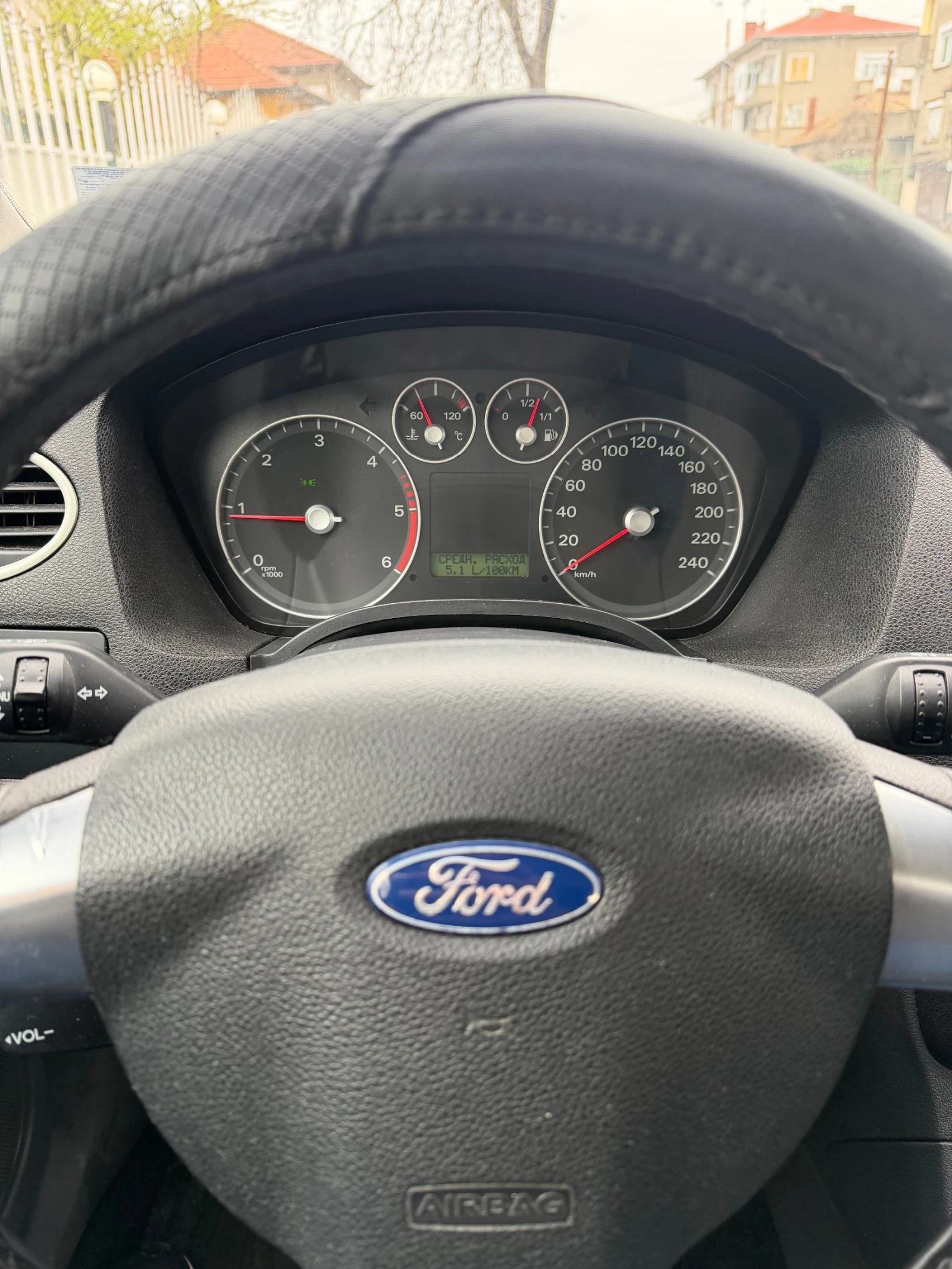 Ford Focus 1.8DI РЕГИСТРИРАН ЗЕМНИ ГУМИ, снимка 8 - Автомобили и джипове - 54043553