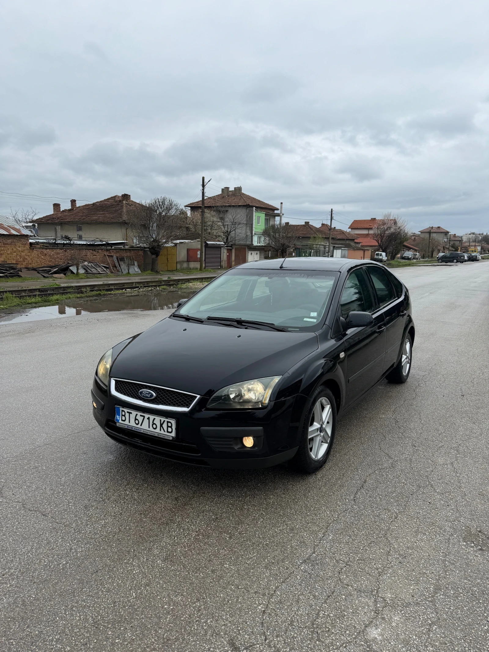 Ford Focus 1.8DI РЕГИСТРИРАН ЗЕМНИ ГУМИ, снимка 2 - Автомобили и джипове - 54043553