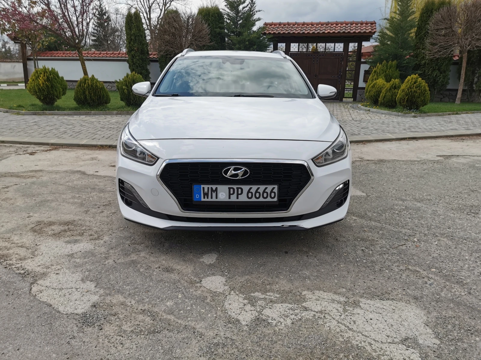 Hyundai I30 1, 6 crdi, снимка 3 - Автомобили и джипове - 54046172