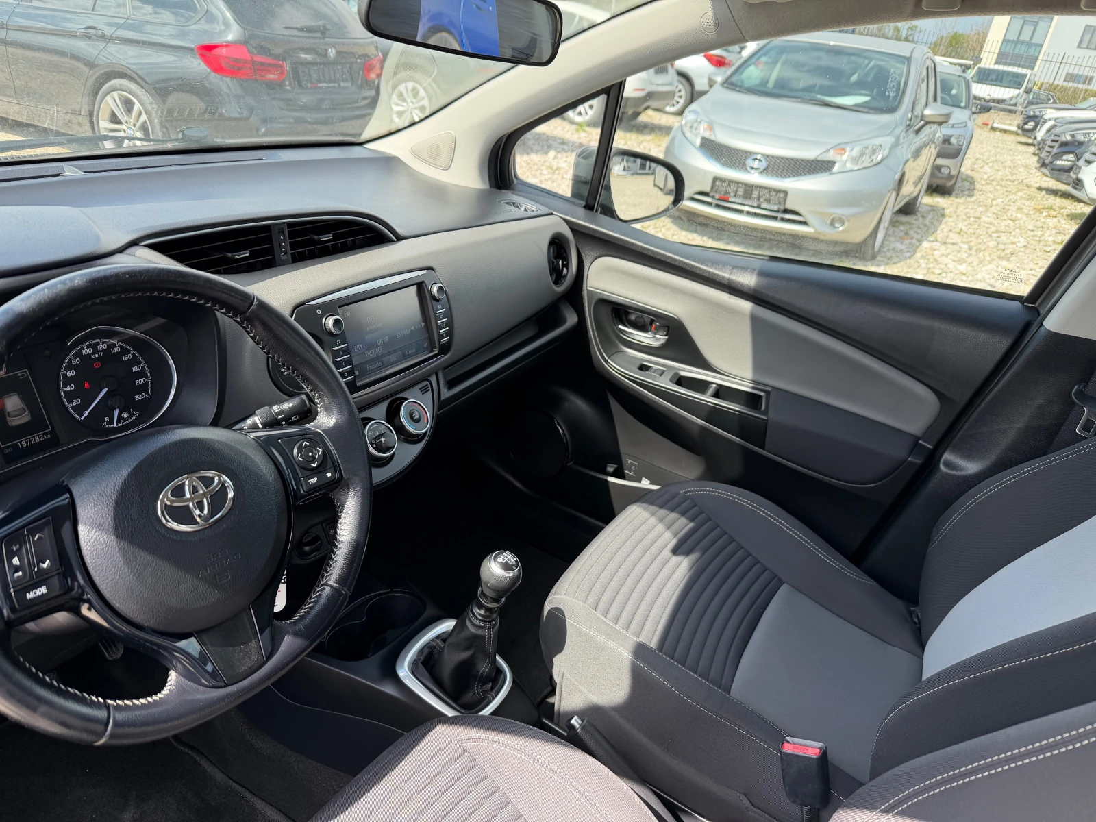 Toyota Yaris 1.4 D4D(КАТО НОВА), снимка 11 - Автомобили и джипове - 54148137