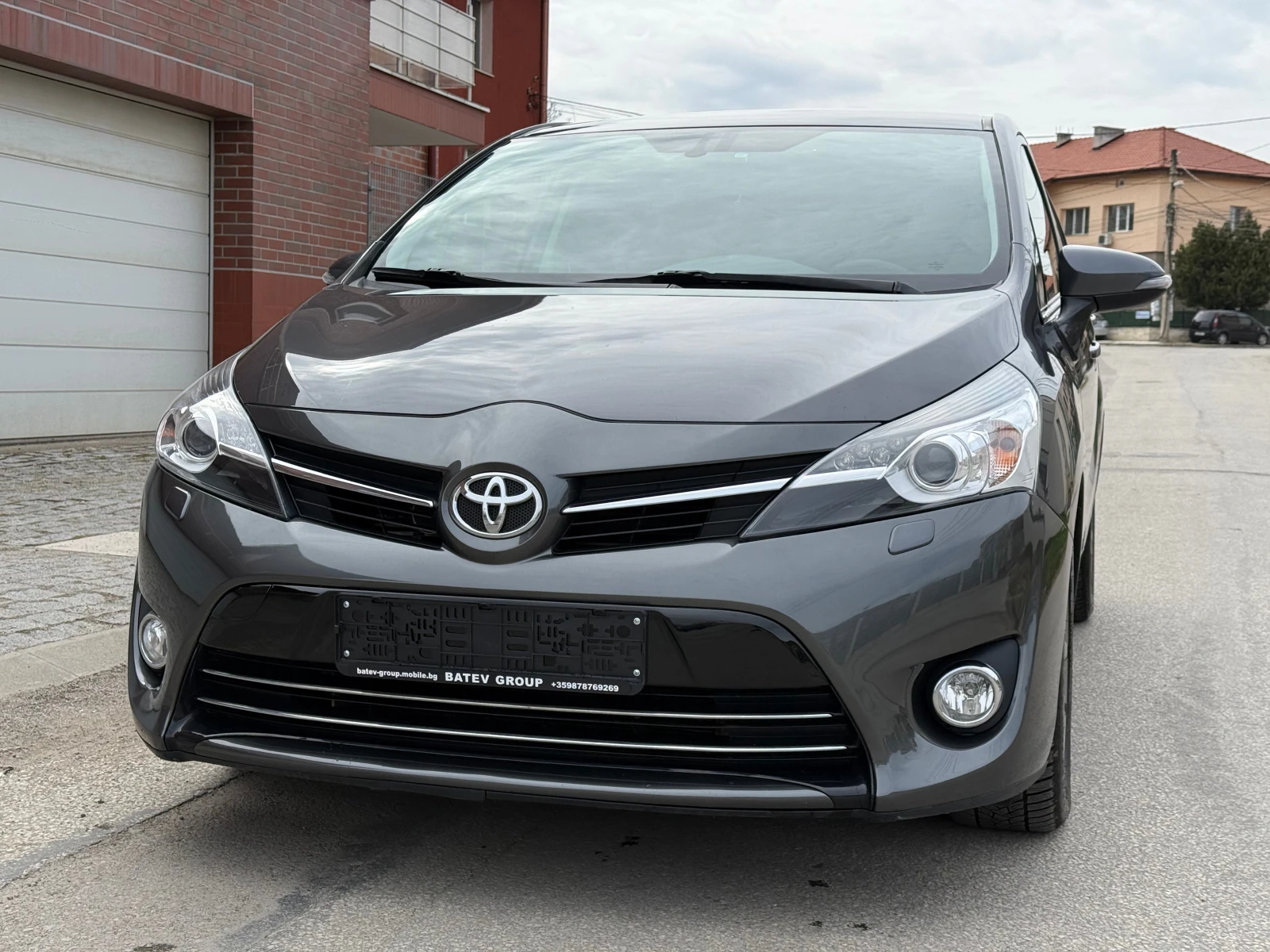 Toyota Verso 2.2D-FACELIFT-6+ 1-AVTOMAT-ШВЕЙЦАРИЯ