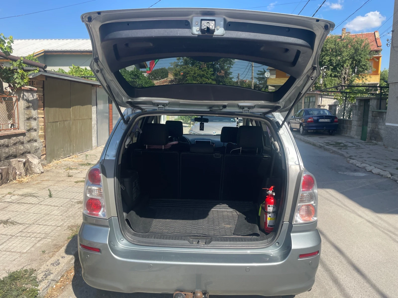 Toyota Corolla verso, снимка 6 - Автомобили и джипове - 54243137