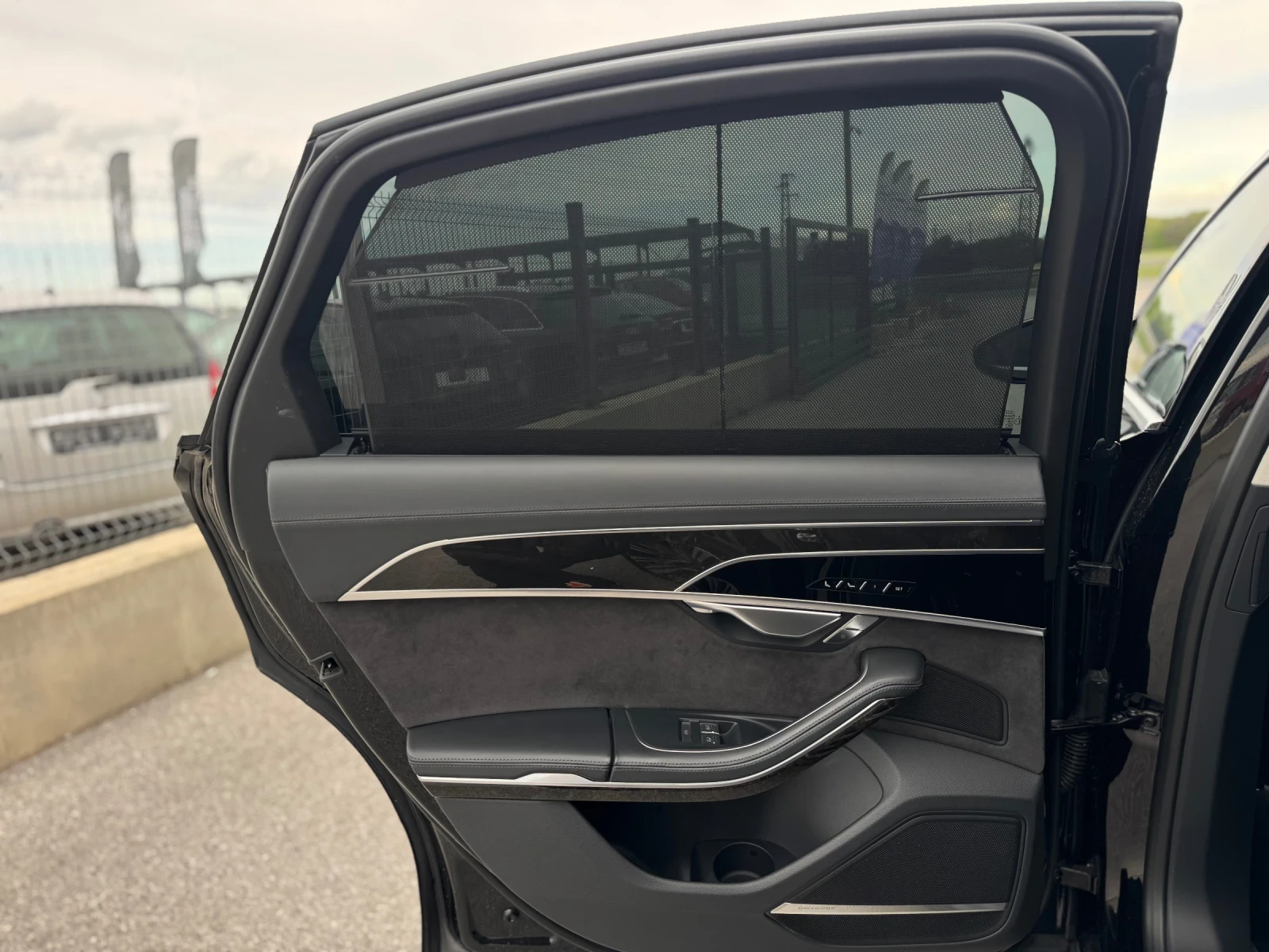 Audi A8 50TDI long 3+ tv , снимка 12 - Автомобили и джипове - 54525857