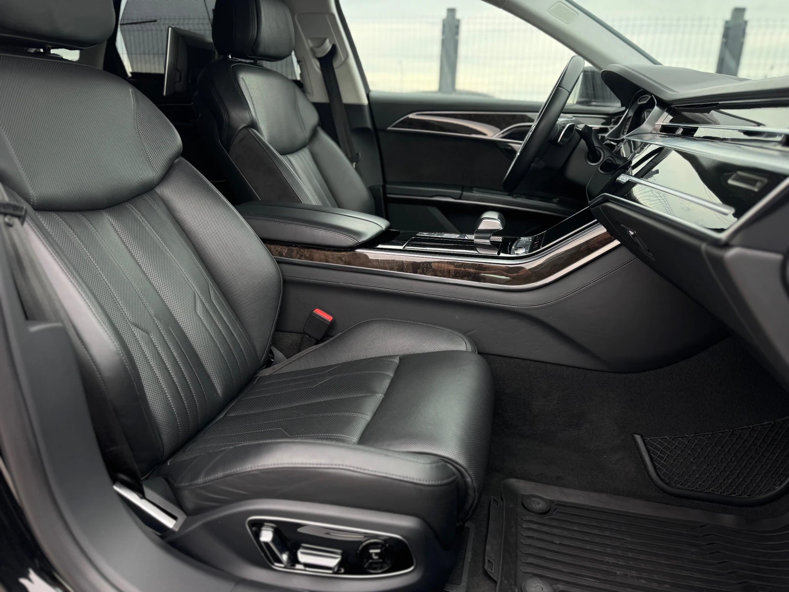 Audi A8 50TDI long 3+ tv , снимка 15 - Автомобили и джипове - 54525857