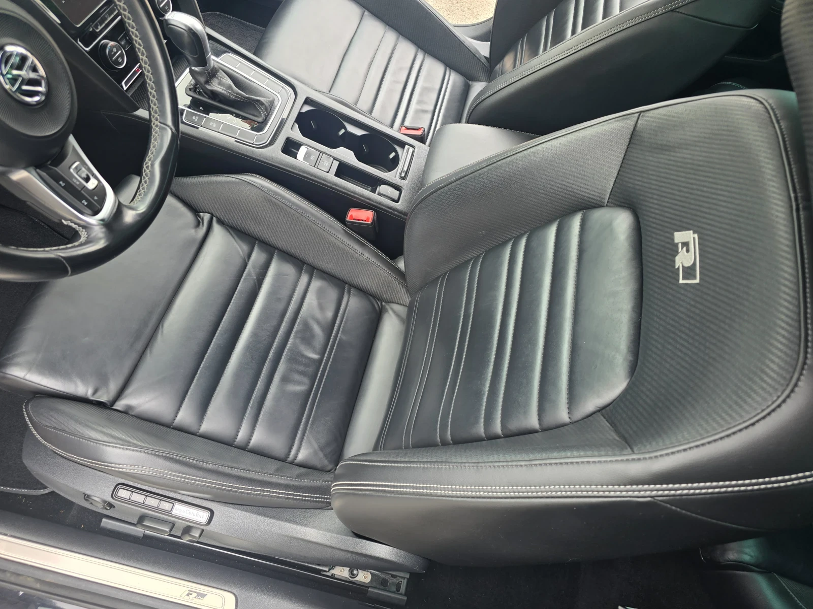 VW Passat R line/4* 4/140х.км/СЕРВ.История!, снимка 6 - Автомобили и джипове - 54548249