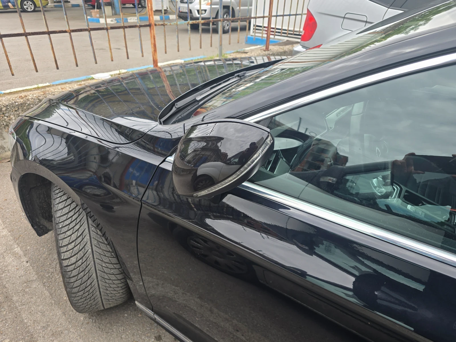 VW Passat R line/4* 4/140х.км/СЕРВ.История!, снимка 16 - Автомобили и джипове - 54548249