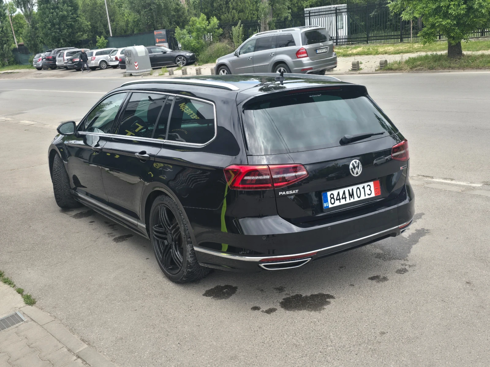 VW Passat R line/4* 4/140х.км/СЕРВ.История!, снимка 4 - Автомобили и джипове - 54548249