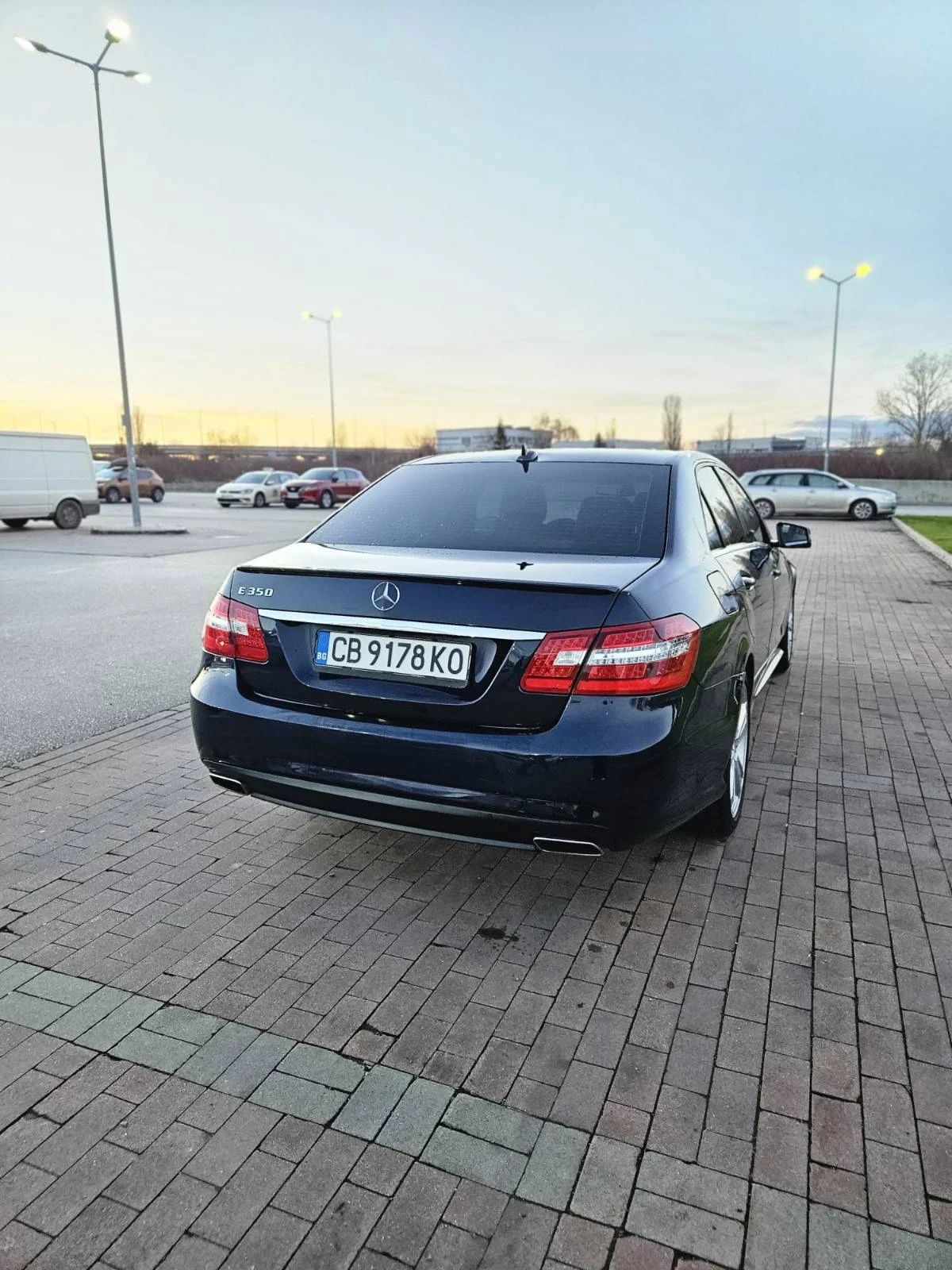 Mercedes-Benz E 350 AMG Пакет, снимка 11 - Автомобили и джипове - 54699373