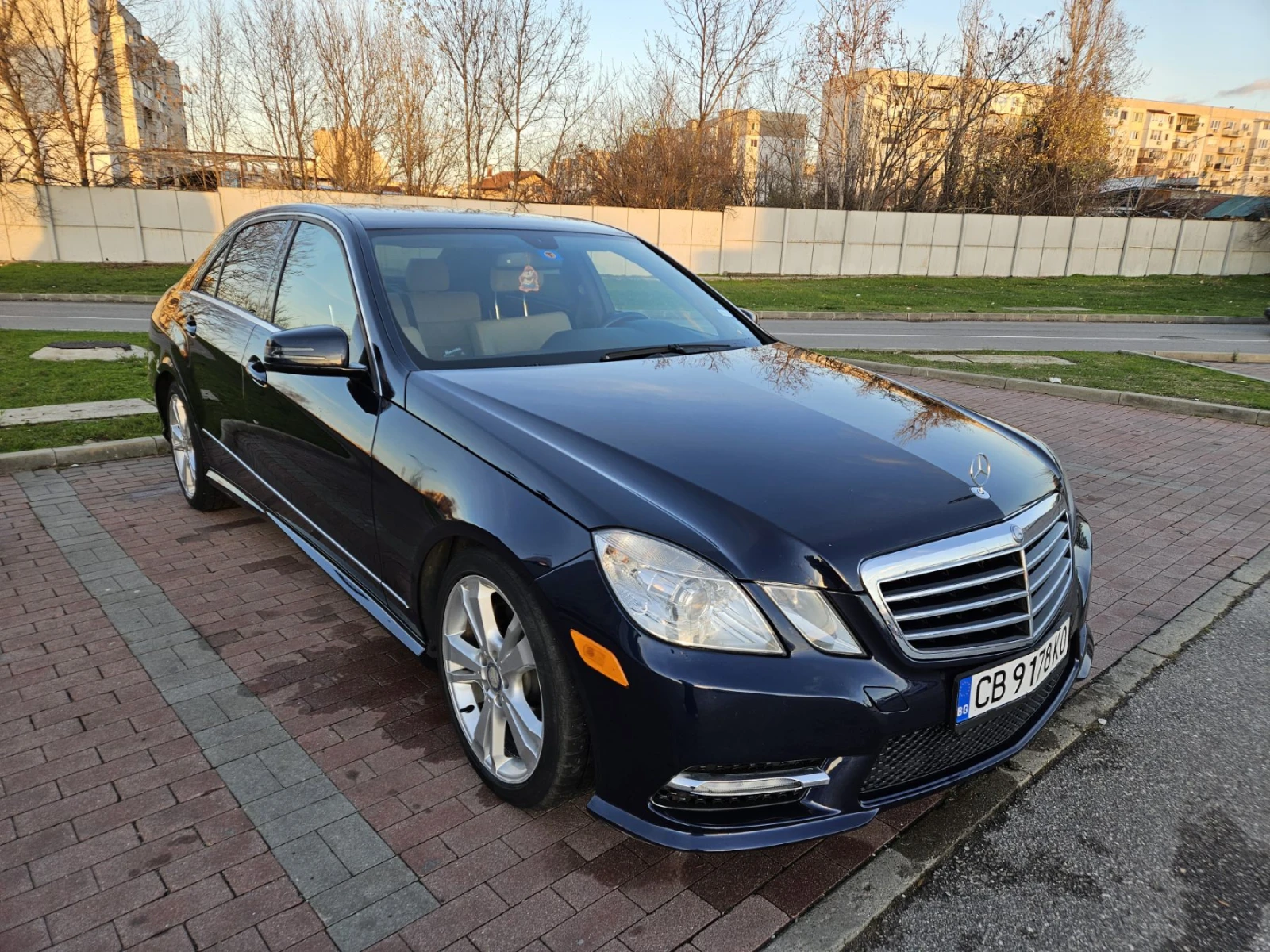Mercedes-Benz E 350 AMG Пакет, снимка 5 - Автомобили и джипове - 54699373