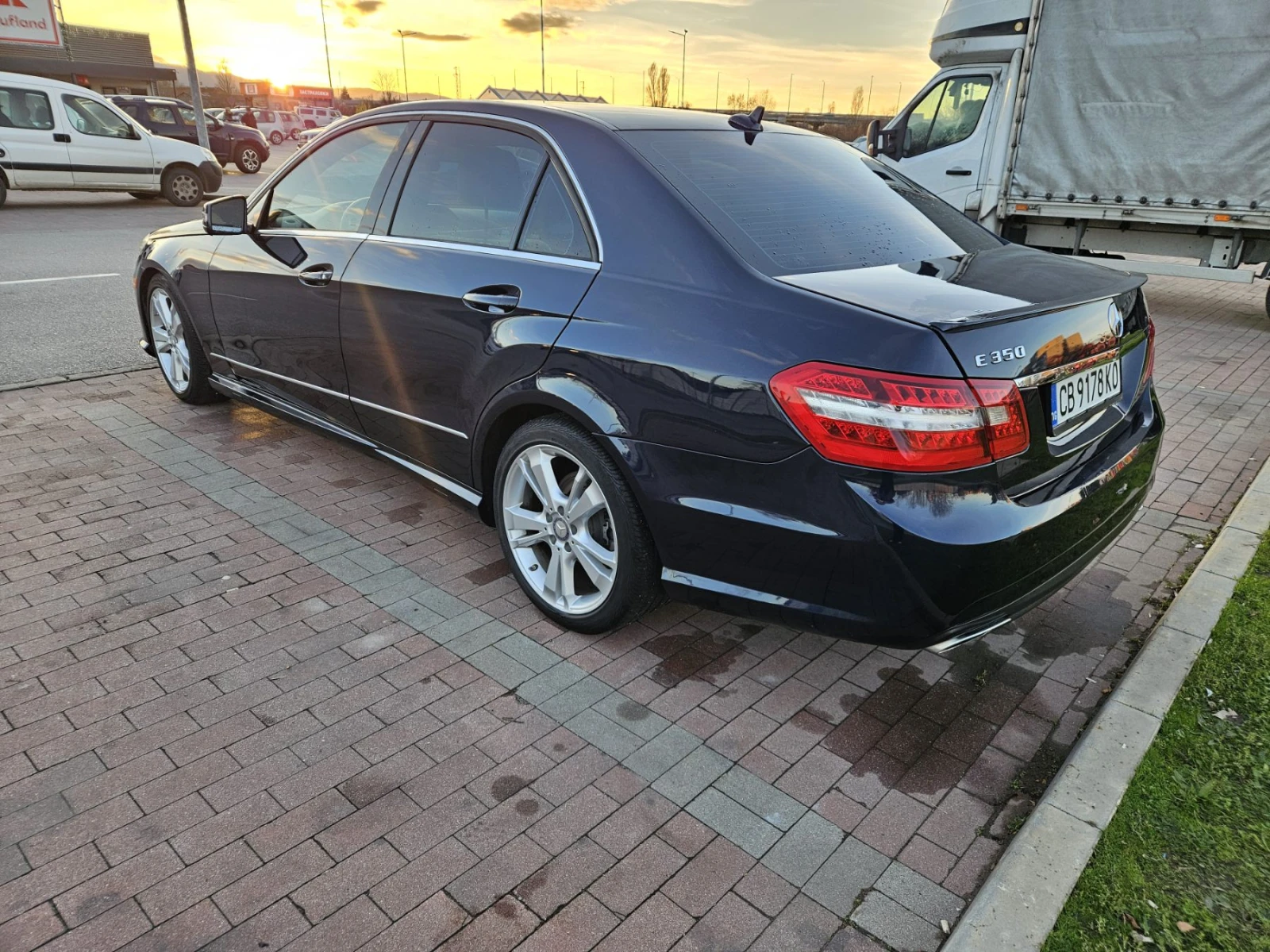Mercedes-Benz E 350 AMG Пакет, снимка 8 - Автомобили и джипове - 54699373