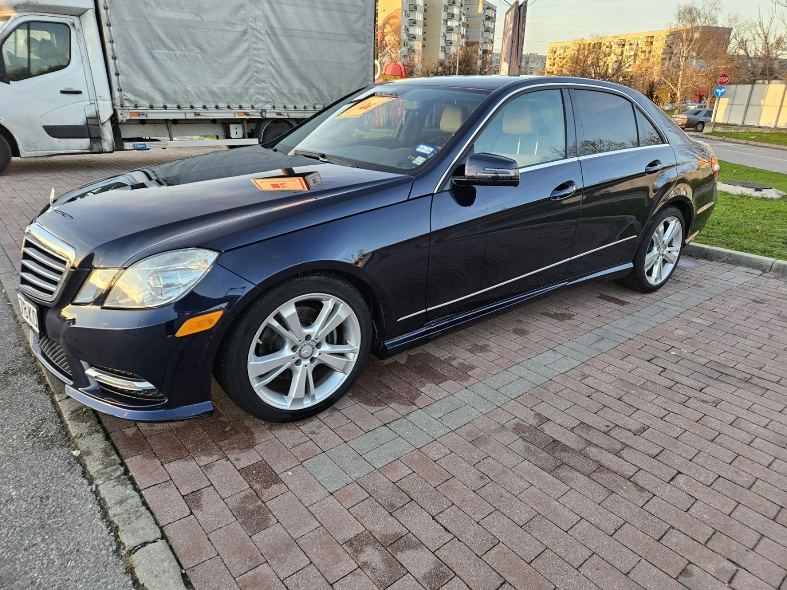 Mercedes-Benz E 350 AMG Пакет, снимка 2 - Автомобили и джипове - 54699373