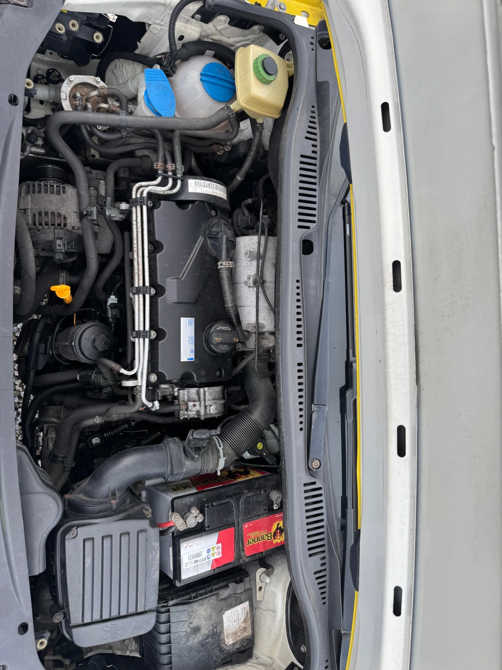 VW Caddy 2.0 SDI, снимка 16 - Автомобили и джипове - 54800375