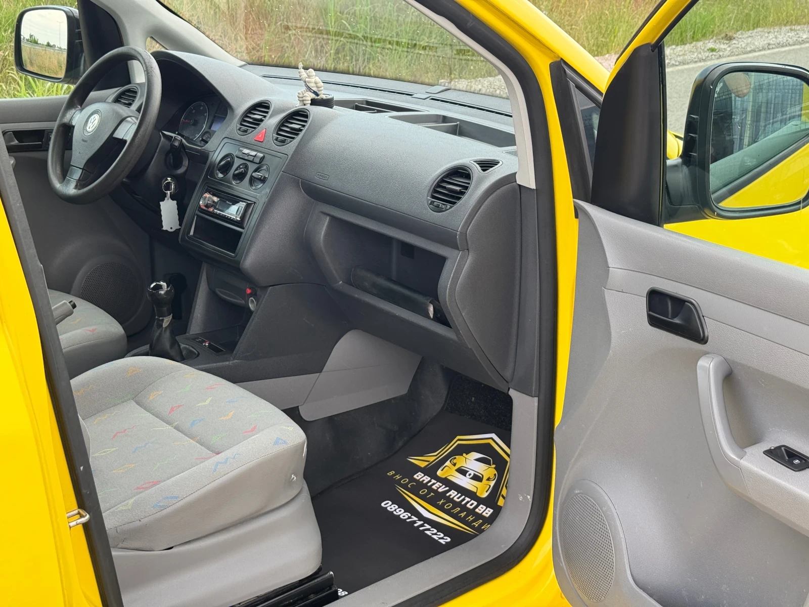 VW Caddy 2.0 SDI, снимка 9 - Автомобили и джипове - 54800375