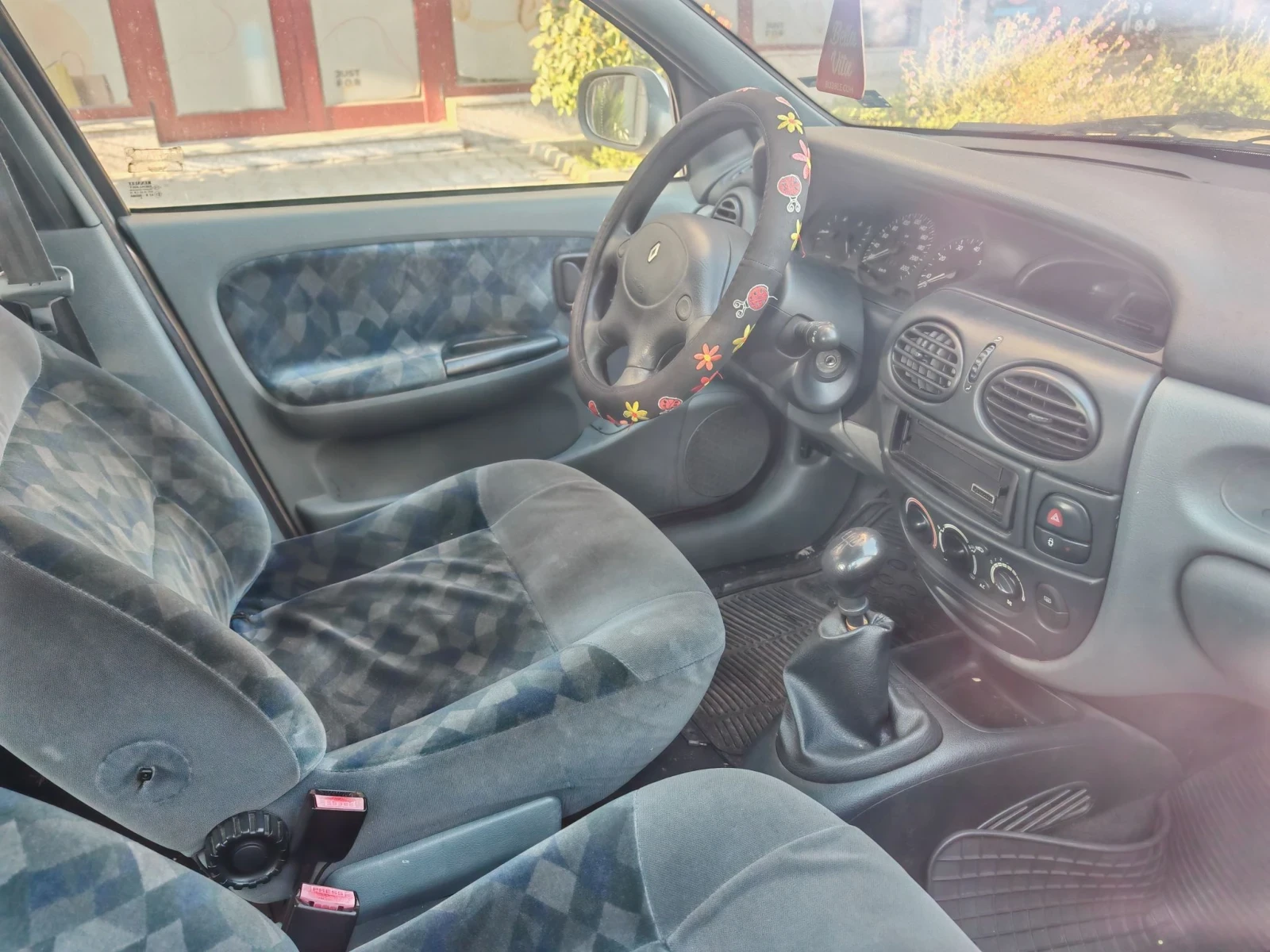 Renault Megane, снимка 6 - Автомобили и джипове - 55678636