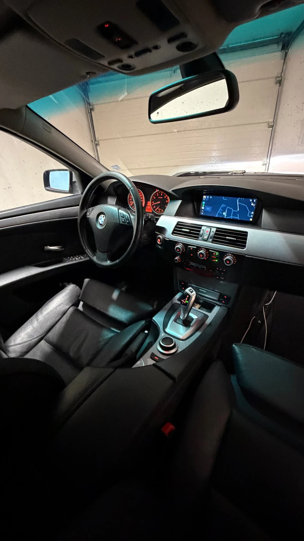 BMW 525 E60 LCI, Carplay, AndroidAuto, Comfort, 2 ключа, снимка 9 - Автомобили и джипове - 55999722