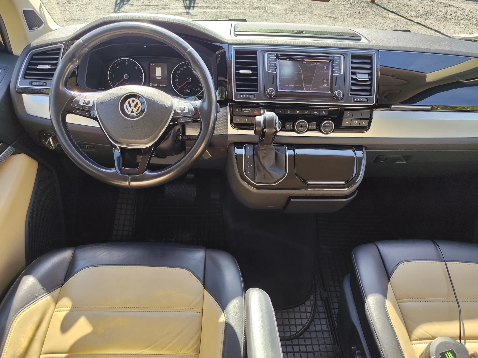 VW Multivan 2.0TDi/4X4/АВТОМАТИК/КОЖА/ПОДГРЕВ/7М /NAVI/CAMERA, снимка 8 - Автомобили и джипове - 56525355