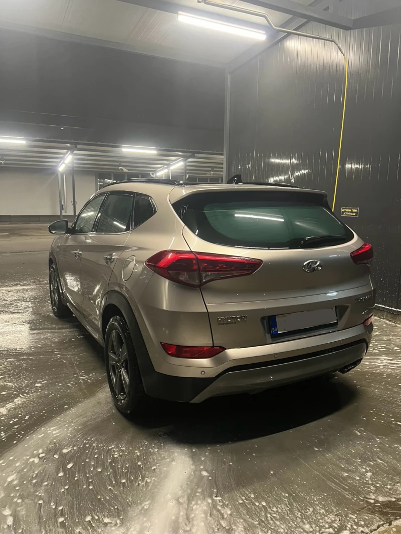 Hyundai Tucson, снимка 5 - Автомобили и джипове - 49264052