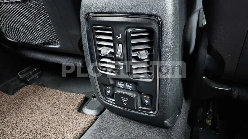 Jeep Grand cherokee 3.6 V6 OVERLAND| DISTRONIC| ОБДУХВАНЕ| , снимка 11 - Автомобили и джипове - 54969392