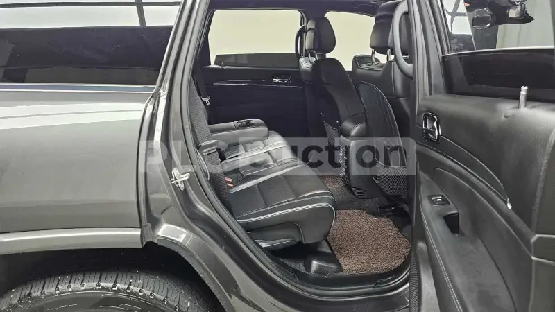 Jeep Grand cherokee 3.6 V6 OVERLAND| DISTRONIC| ОБДУХВАНЕ| , снимка 7 - Автомобили и джипове - 54969392