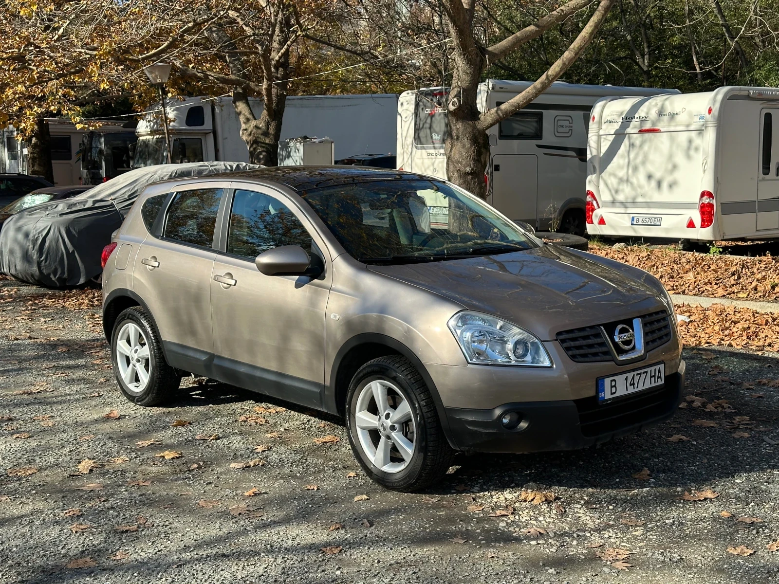 Nissan Qashqai 2.0 * 4x4* 83KM * Panorama* * Keyless* * Auto - изображение 2