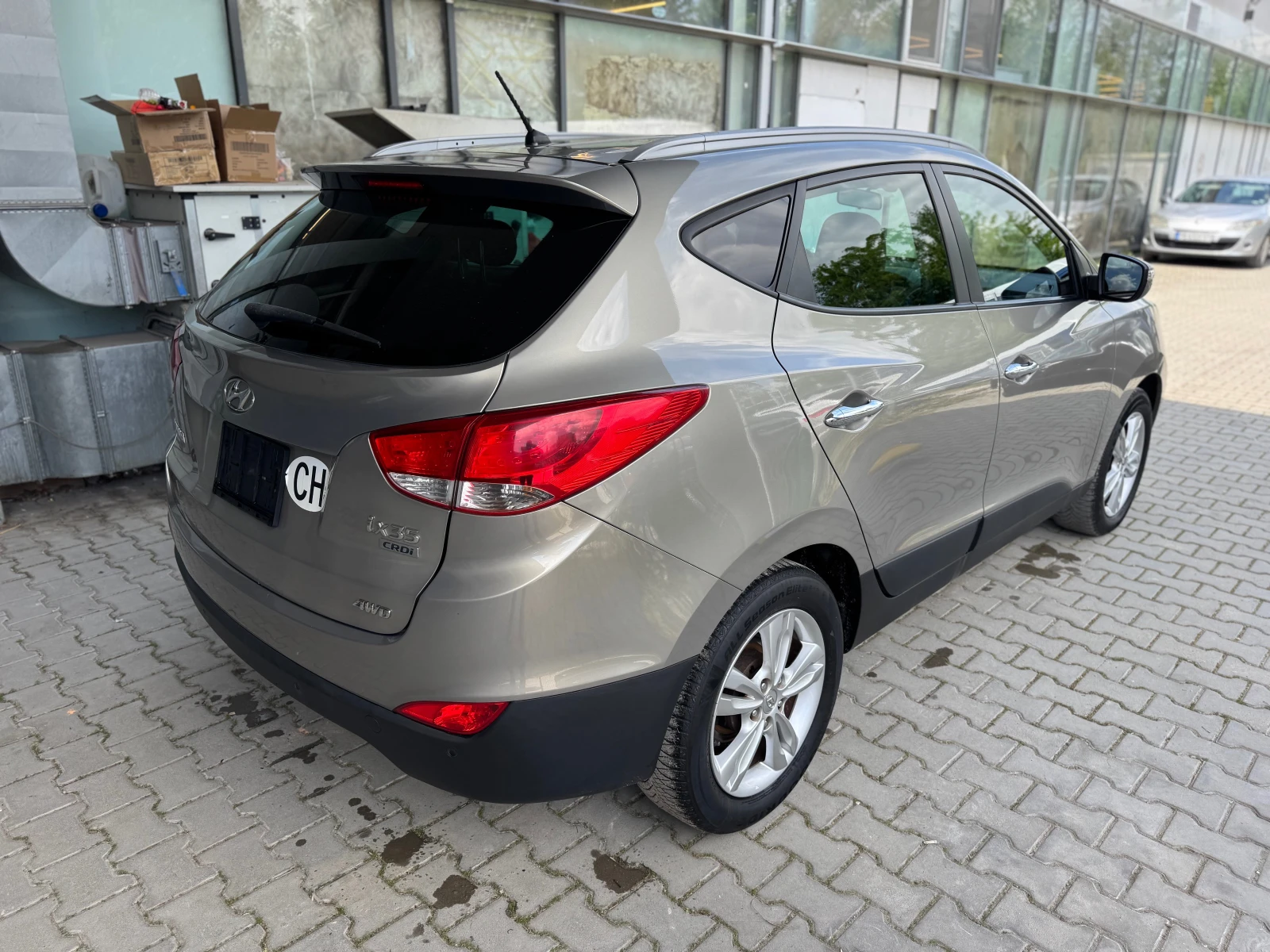 Hyundai IX35 2.0 CRDI/EURO 5A/ 4Х4 - изображение 4