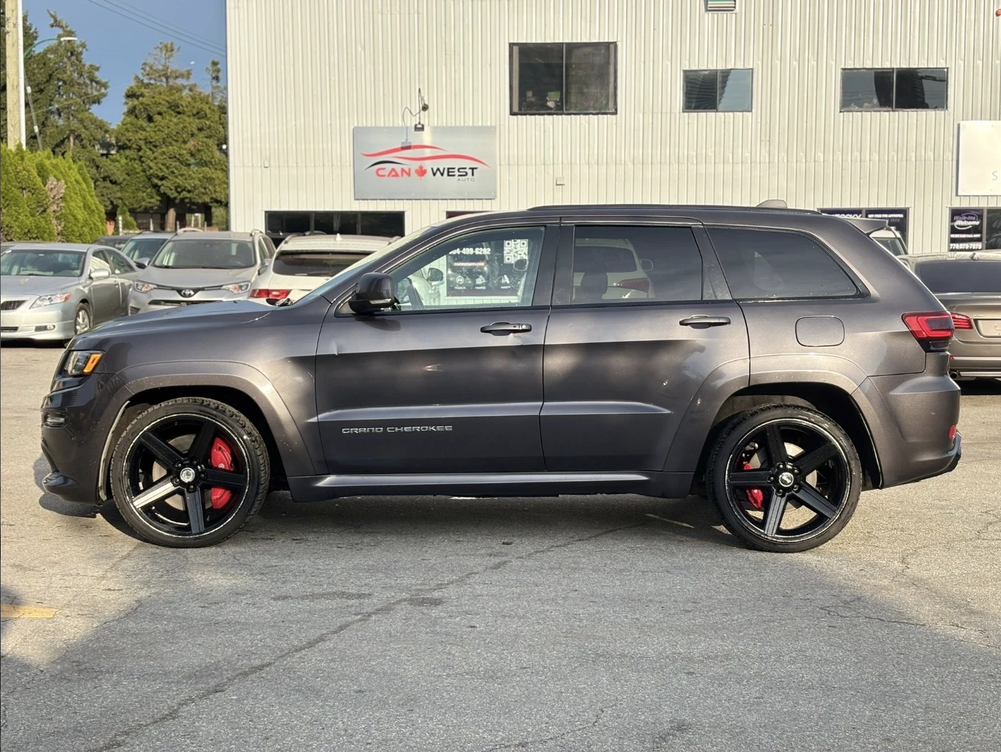 Jeep Grand cherokee SRT* 6.2* V8* 8ZF* ПОДГРЕВ* КАМЕРА* КЕЙЛЕС* LANE*  - изображение 6