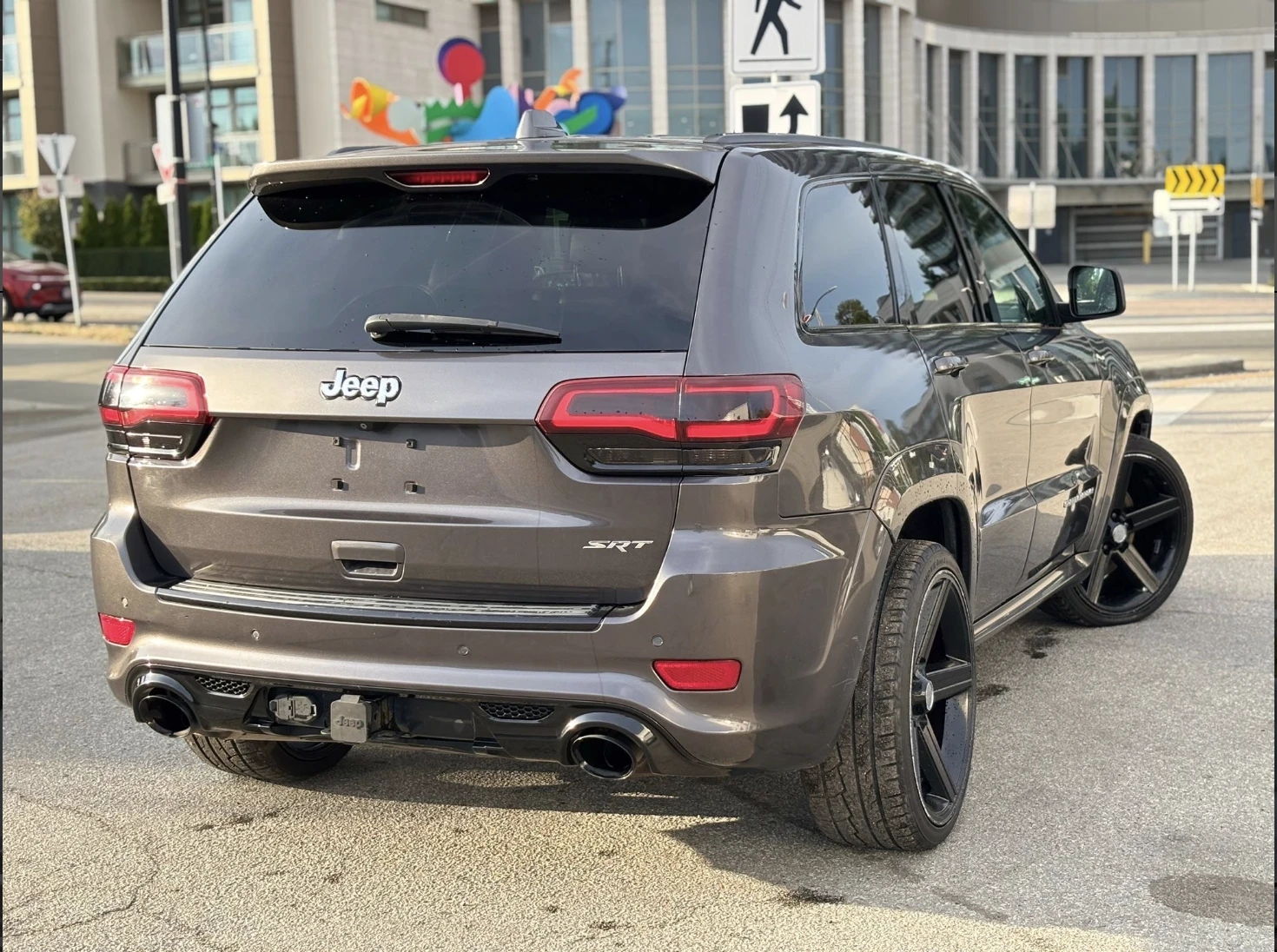 Jeep Grand cherokee SRT* 6.2* V8* 8ZF* ПОДГРЕВ* КАМЕРА* КЕЙЛЕС* LANE*  - изображение 4
