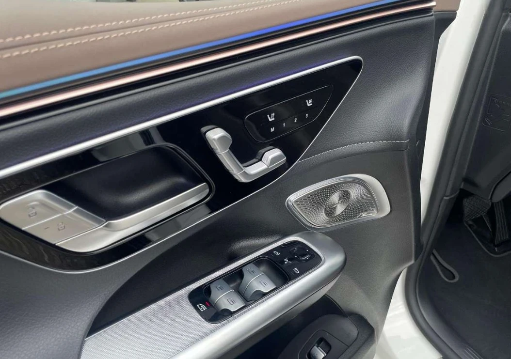 Mercedes-Benz EQE 350 SUV 4Matic AMG Line - изображение 8