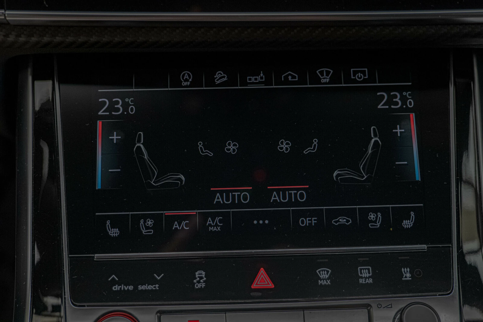 Audi RSQ8 4.0TFSI/Carbon packet/Keramika/Bang&Olufsen/HuD/Am, снимка 10 - Автомобили и джипове - 53864165
