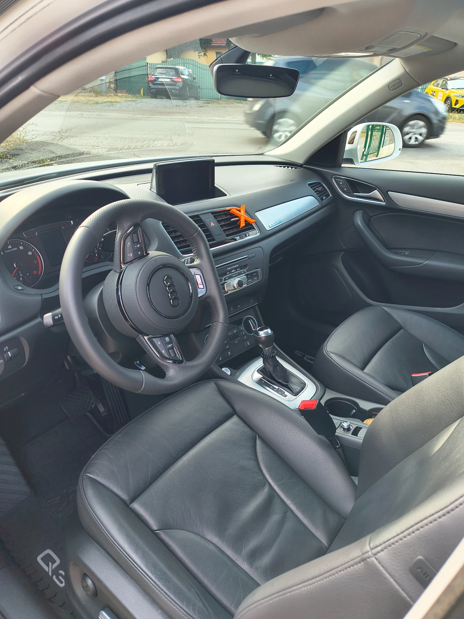 Audi Q3, снимка 7 - Автомобили и джипове - 54084227