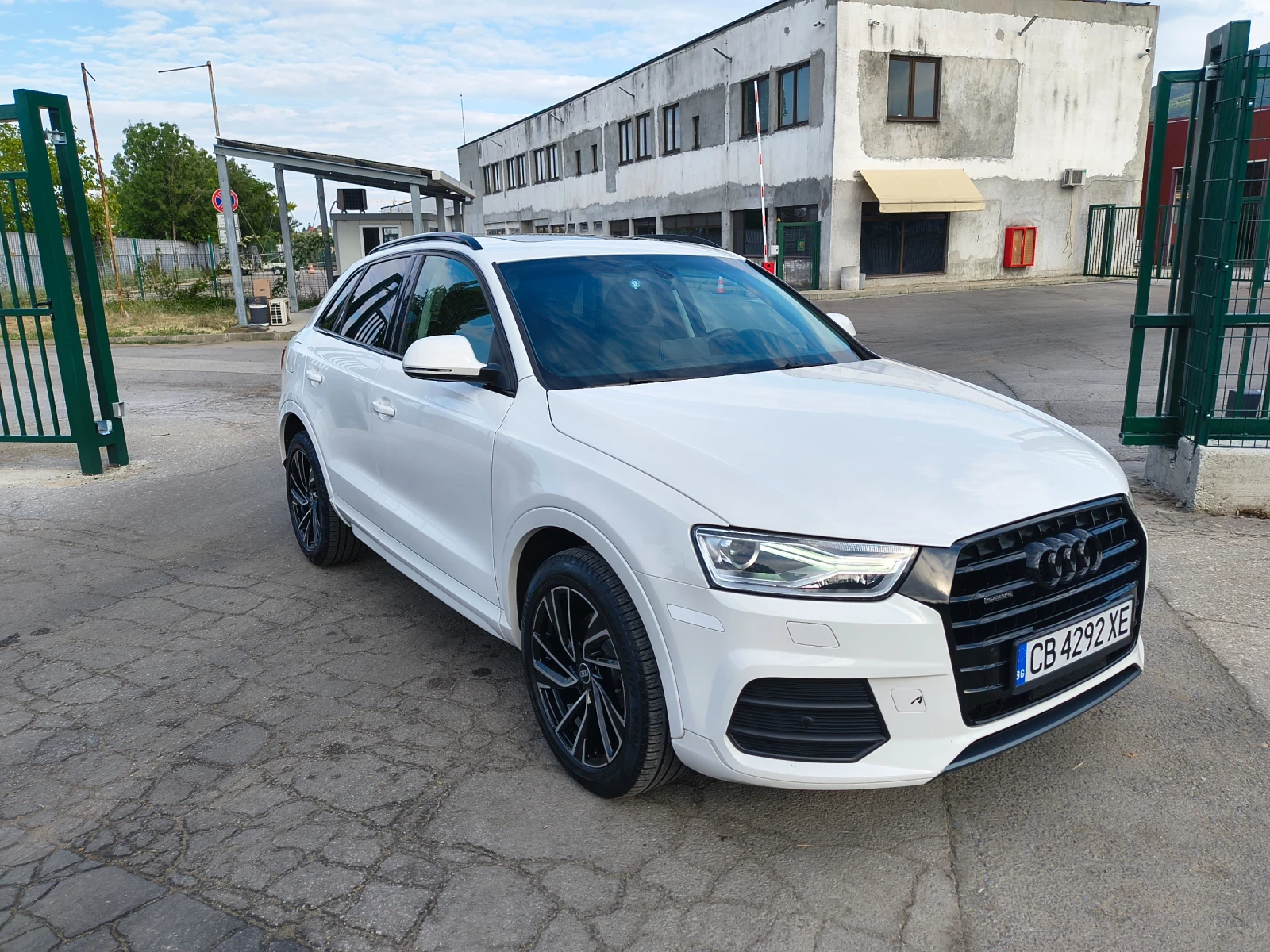 Audi Q3, снимка 3 - Автомобили и джипове - 54084227