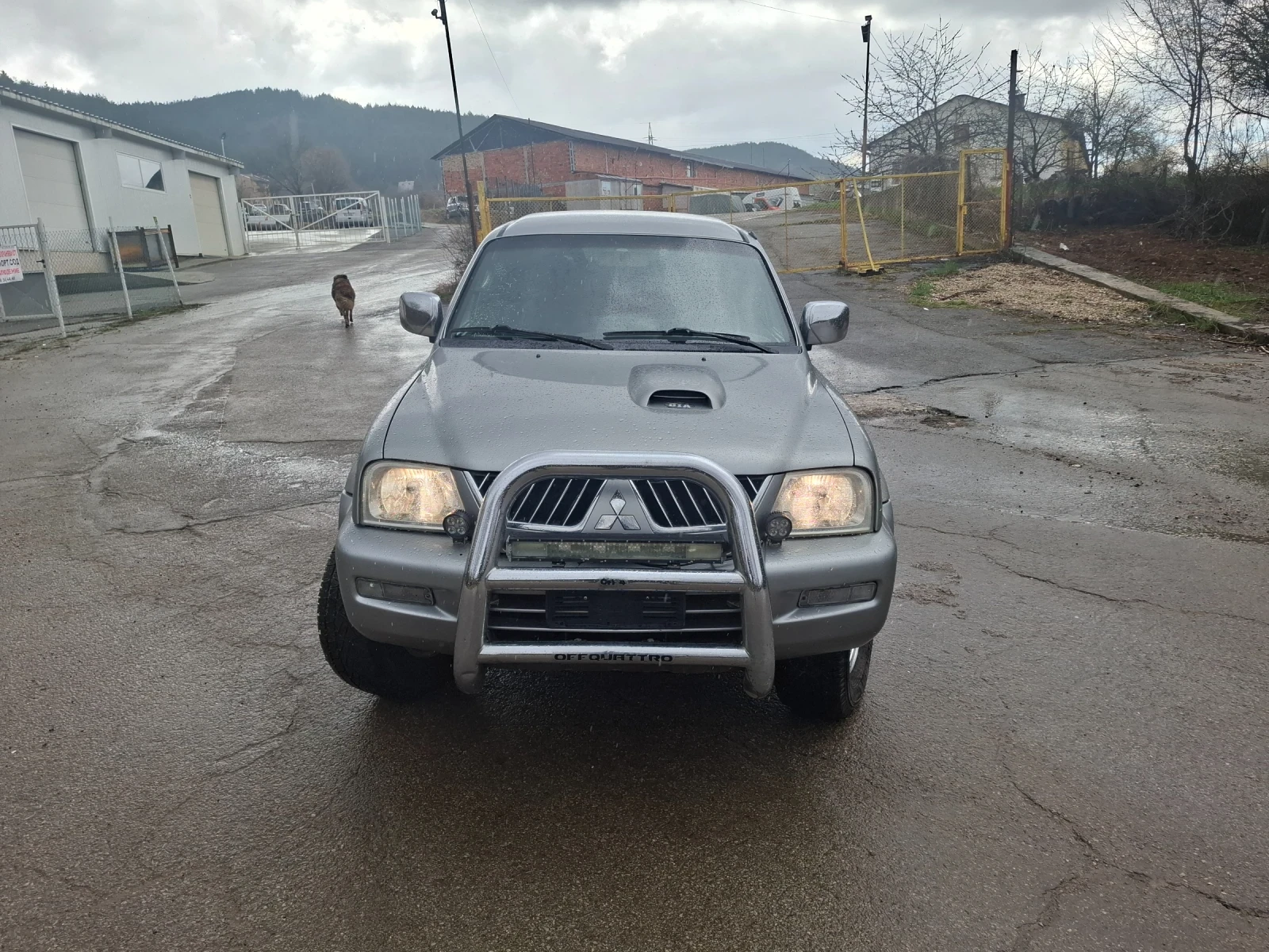 Mitsubishi L200 2.5 D, снимка 2 - Автомобили и джипове - 54092518