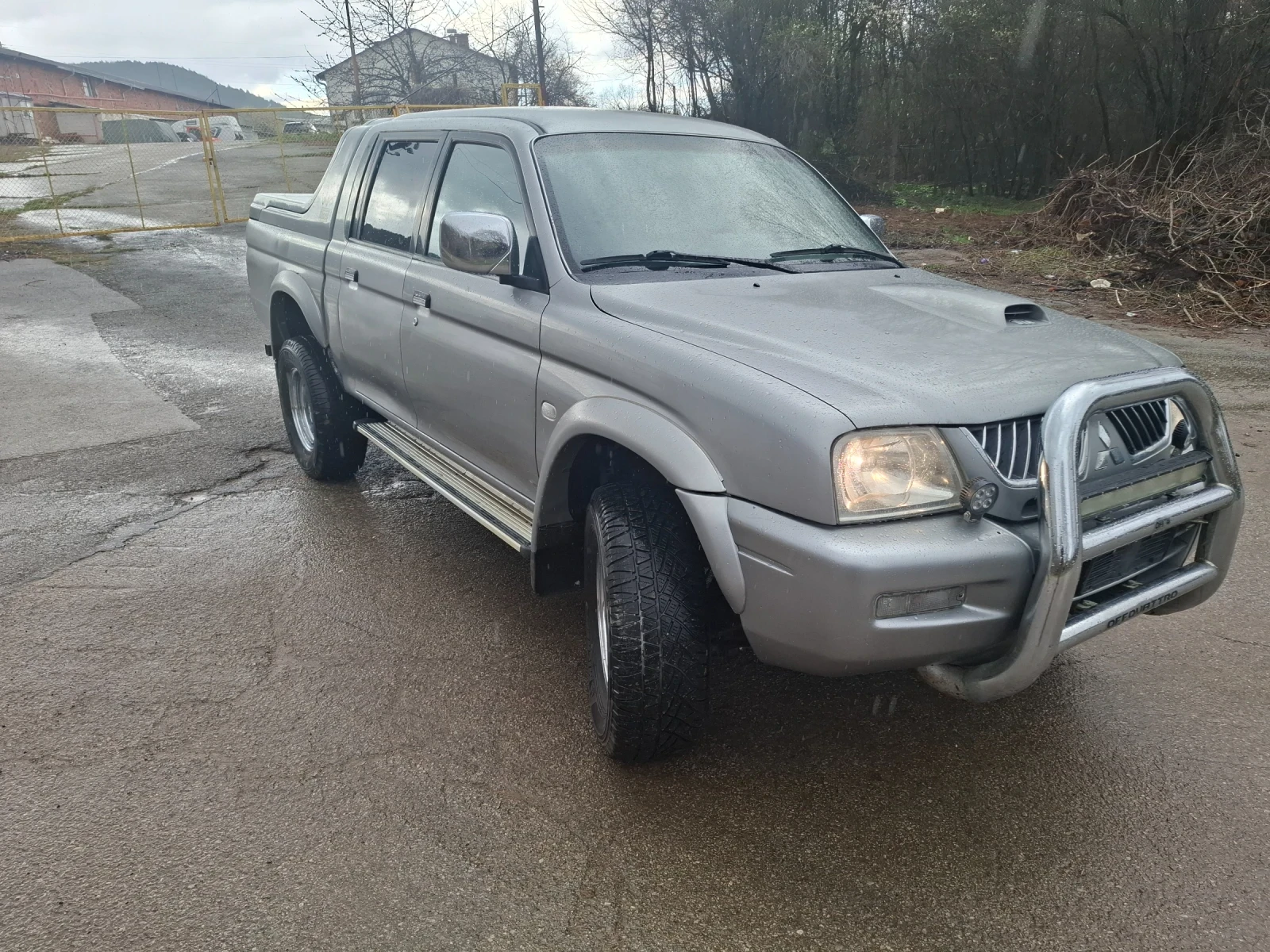 Mitsubishi L200 2.5 D, снимка 3 - Автомобили и джипове - 54092518