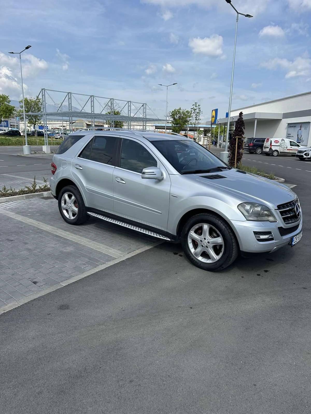 Mercedes-Benz ML 350, снимка 2 - Автомобили и джипове - 54511751