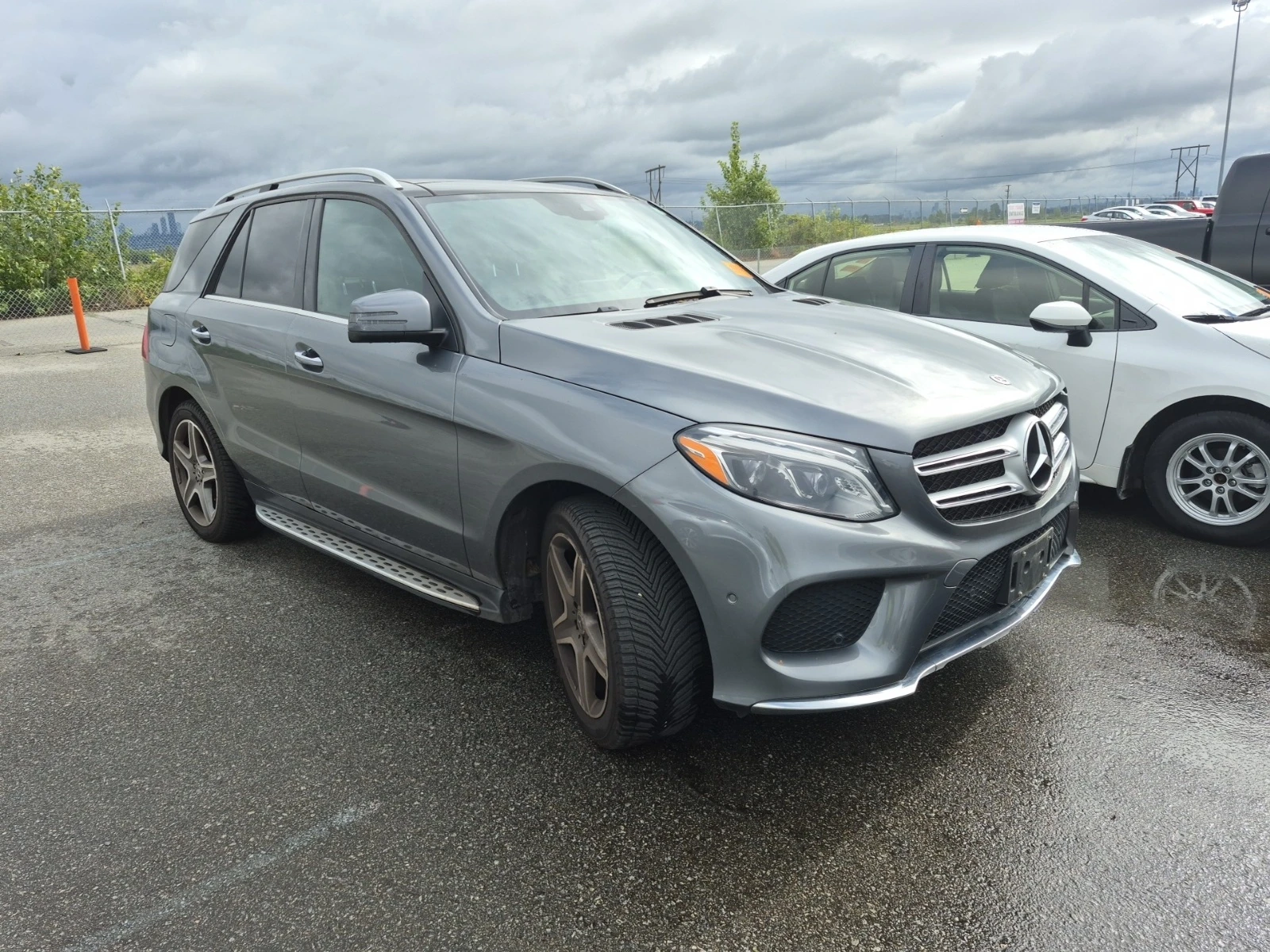Mercedes-Benz GLE 400 AMG ПАКЕТ * ПАНОРАМА * БЕЗ ИНЦИДЕНТИ * CARFAX * , снимка 2 - Автомобили и джипове - 54840999