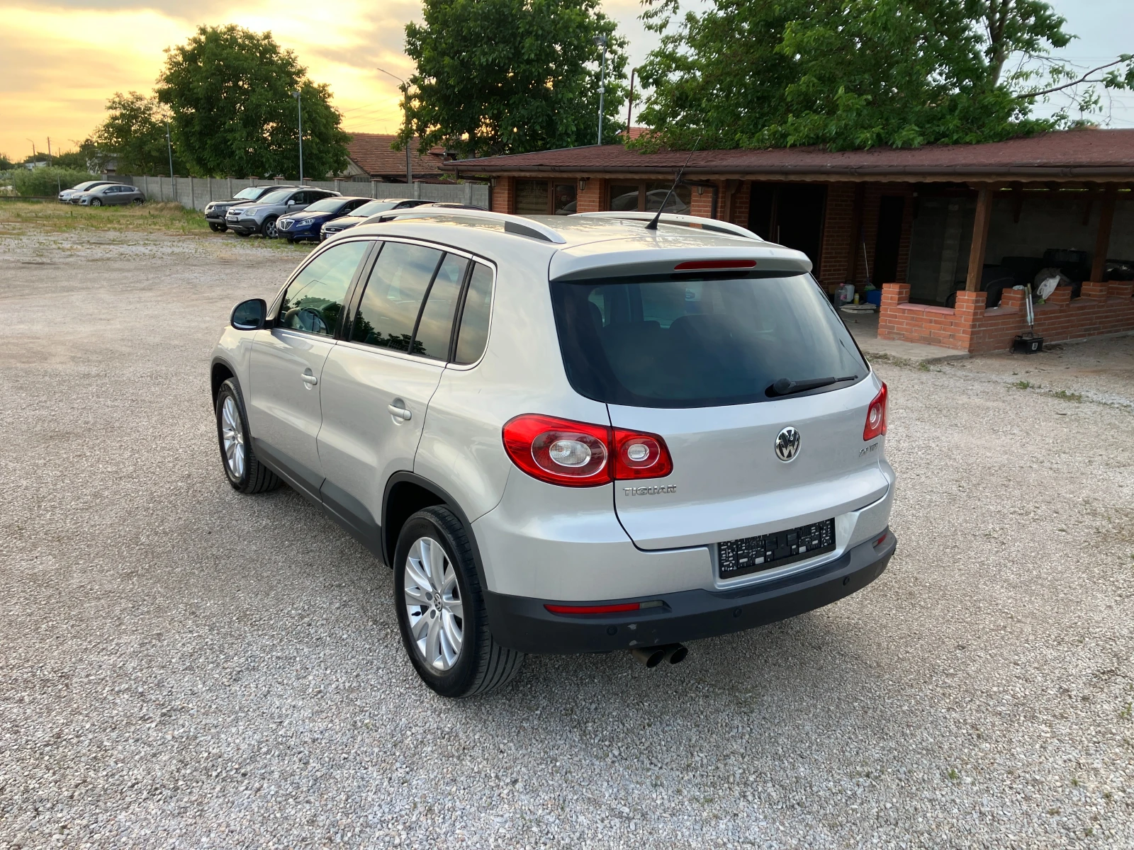 VW Tiguan 2.0 TDI -4x4 | Mobile.bg � ����������� 6