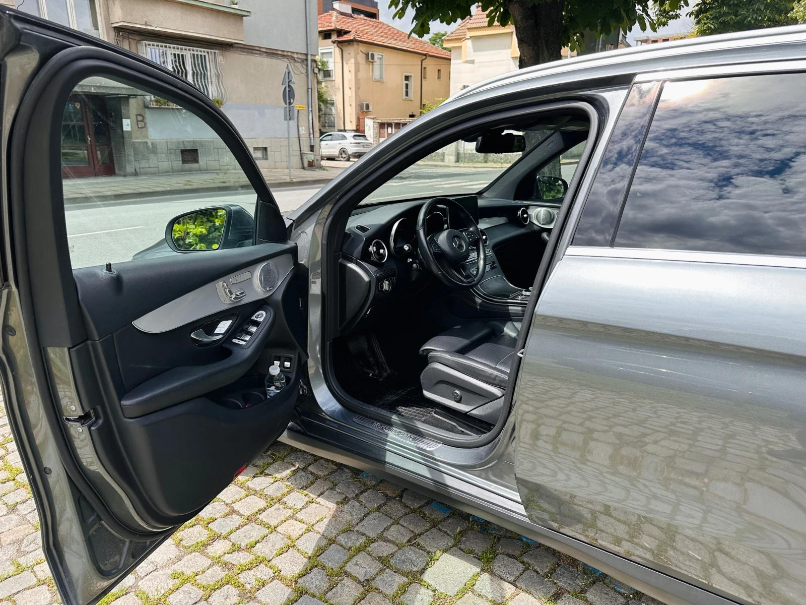 Mercedes-Benz GLC 350 GLC 350e Plug-in hybrid, снимка 8 - Автомобили и джипове - 54896678