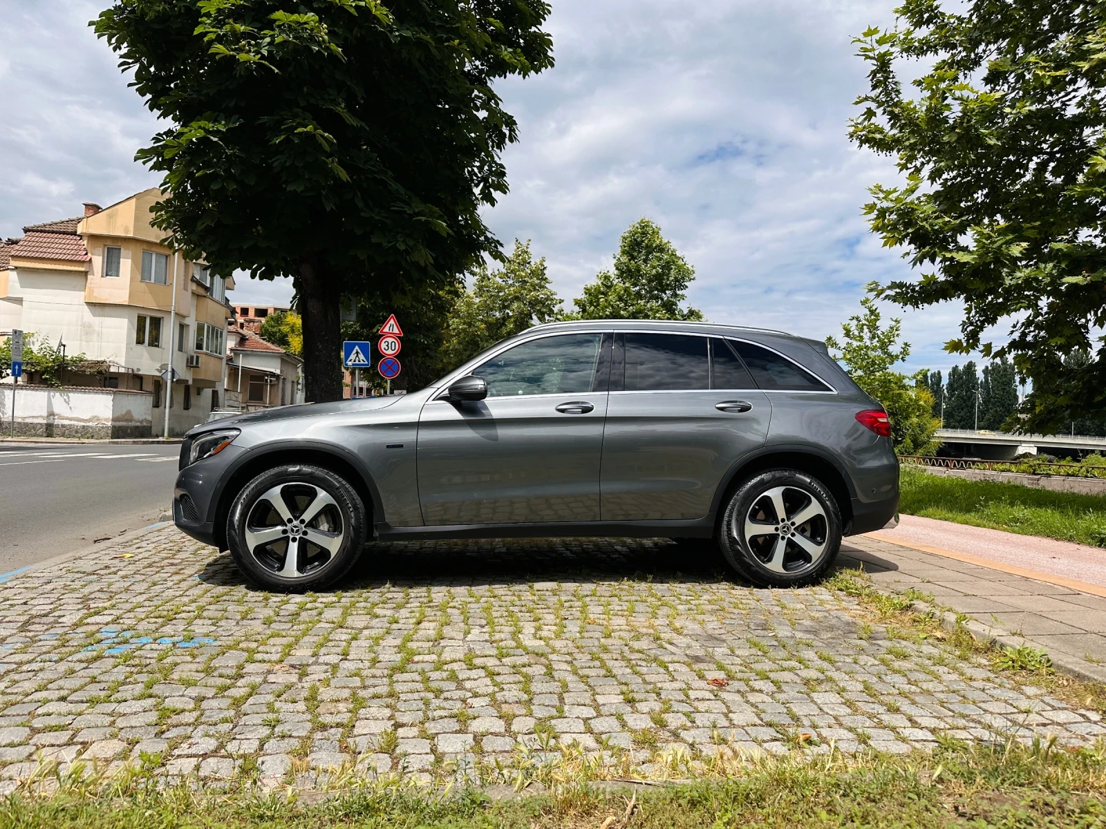 Mercedes-Benz GLC 350 GLC 350e Plug-in hybrid, снимка 5 - Автомобили и джипове - 54896678