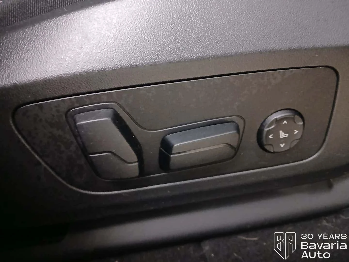 BMW iX2 20 eDrive M Sport Paket , снимка 12 - Автомобили и джипове - 55018750