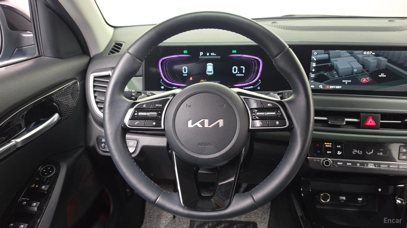 Kia Seltos 2.0 2WD Gravity* КОЖА* ОБДУХВ* НАВИ* КАМЕРА, снимка 11 - Автомобили и джипове - 55513856