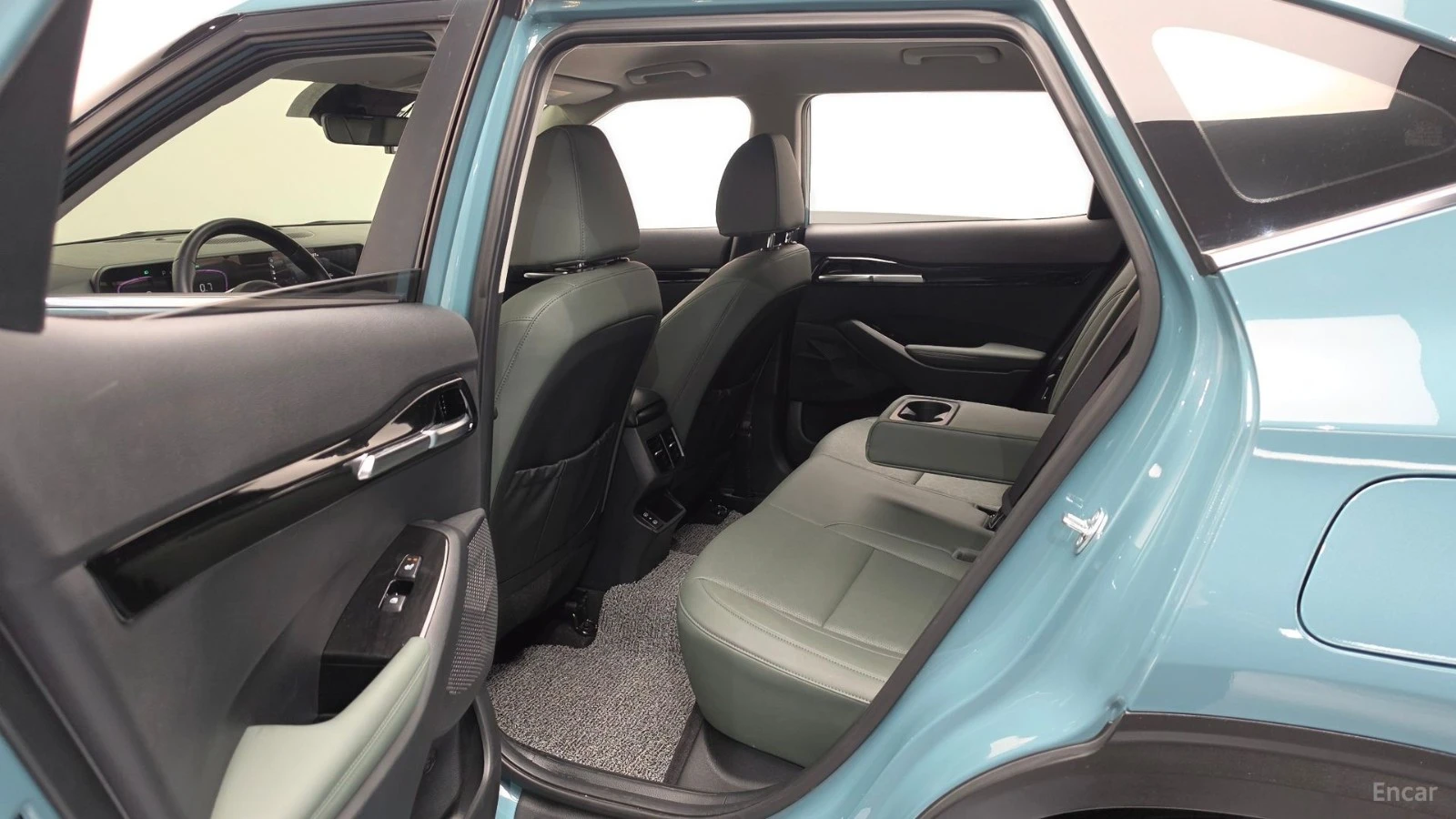 Kia Seltos 2.0 2WD Gravity* КОЖА* ОБДУХВ* НАВИ* КАМЕРА, снимка 10 - Автомобили и джипове - 55513856