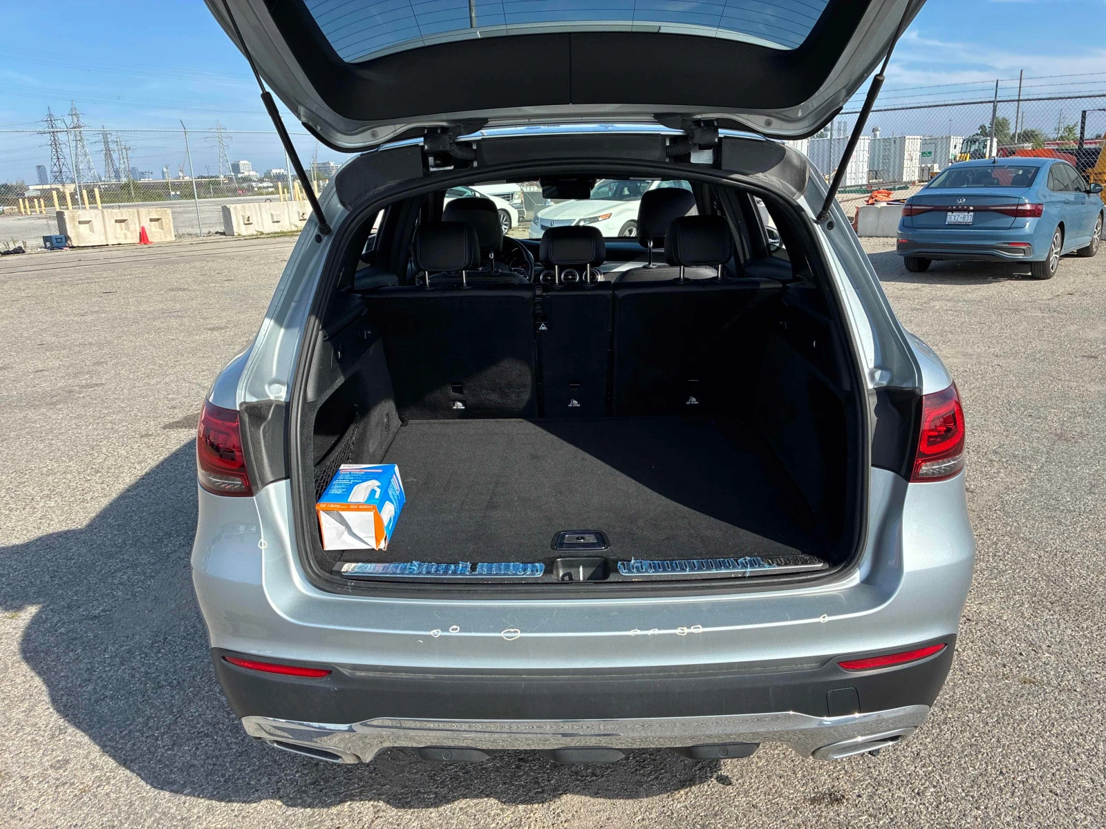 Mercedes-Benz GLC 300 4MATIC SUV * CARFAX * ОПЦИЯ ЗА ФИНАНСИРАНЕ, снимка 16 - Автомобили и джипове - 55839044