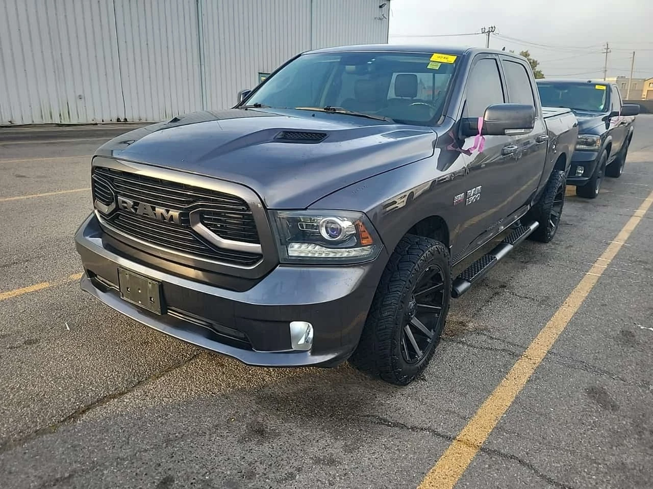 Dodge RAM 1500 * 4x4 Crew Cab 5'7" Box Sport Crew Cab 