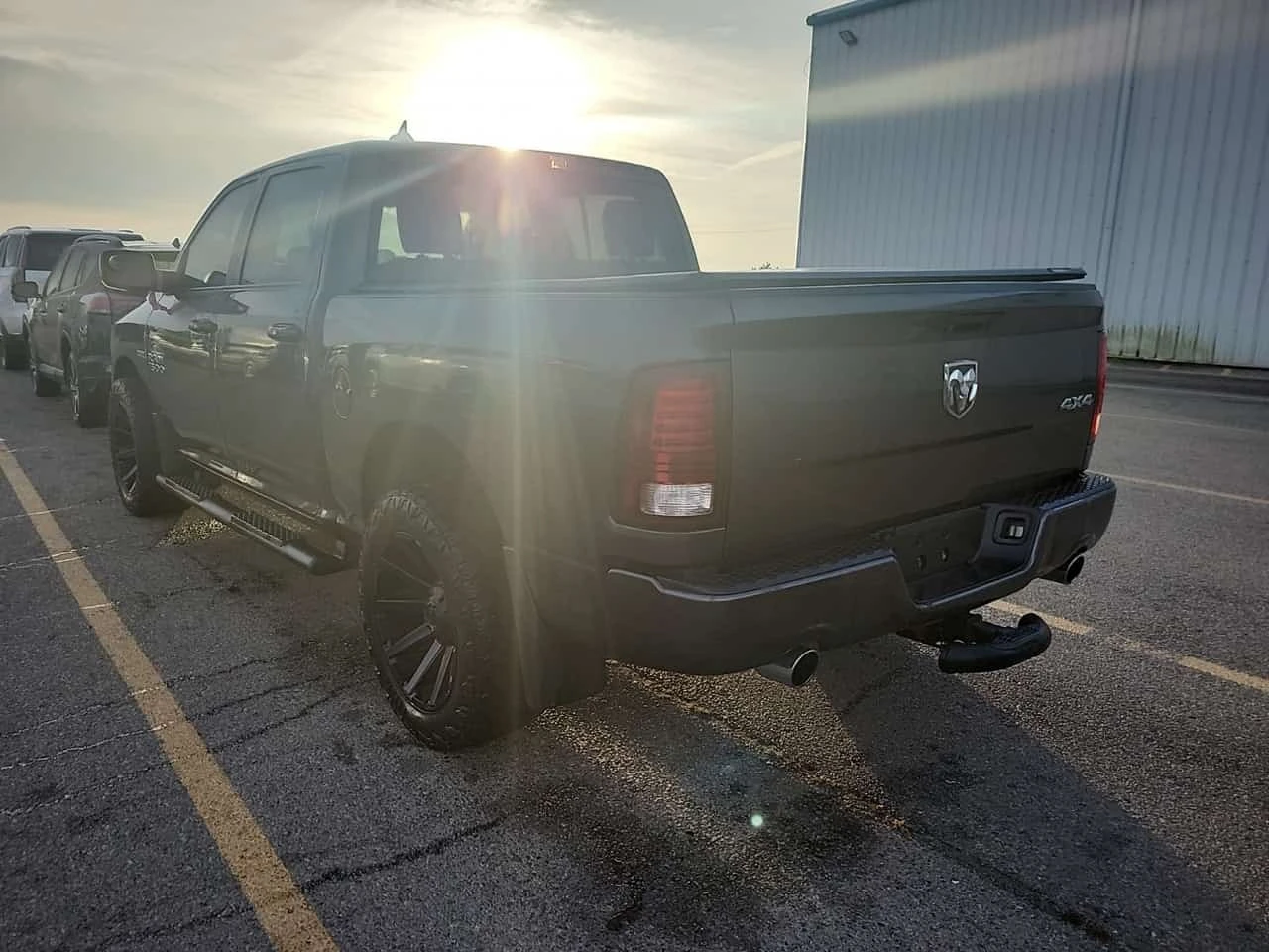 Dodge RAM 1500 * 4x4 Crew Cab 5'7" Box Sport Crew Cab , снимка 6 - Автомобили и джипове - 56309906